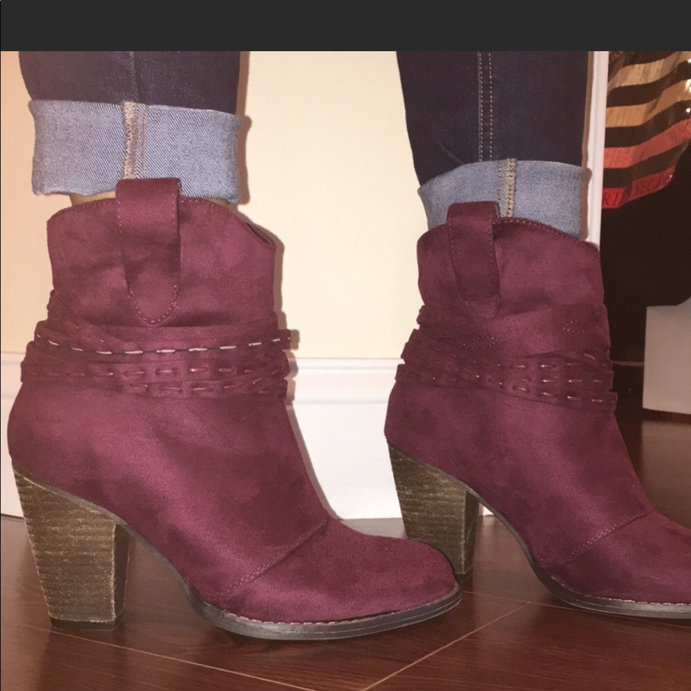 Worn twice size 8 very nice and so soft